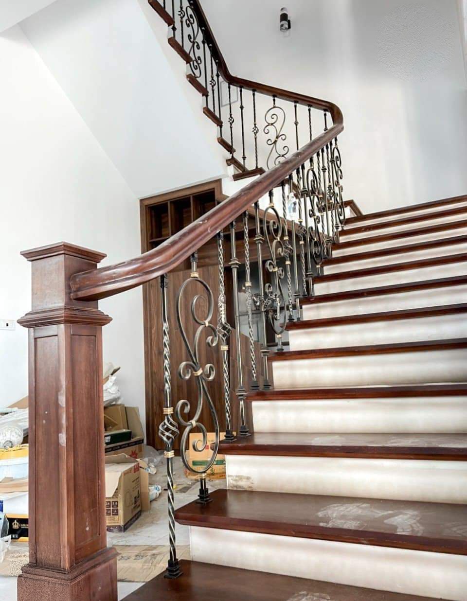 Tôi cho thuê nhà mới, hai cửa đi, Hoàng Văn Thái, 97m2x 5T vỉa hè 31 Tr - Ảnh 1